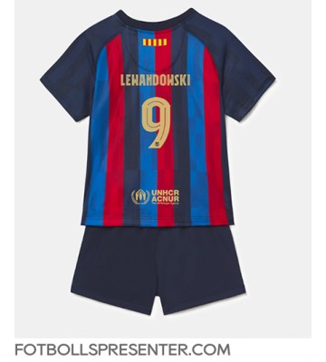 Barcelona Robert Lewandowski #9 Hemmatröja Barn 2022-23 Kortärmad (+ korta byxor)